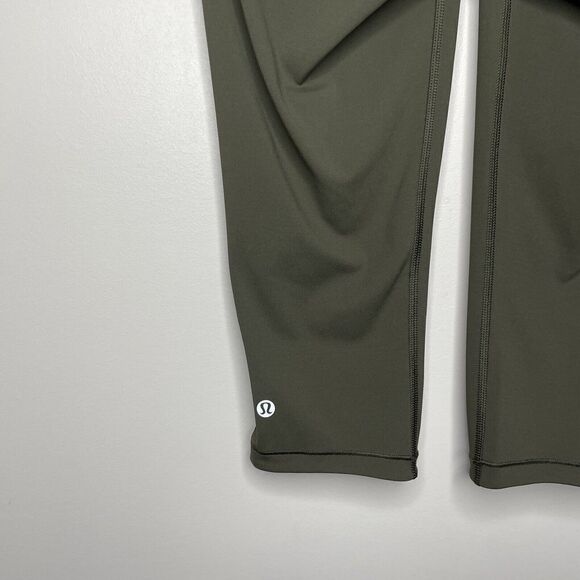 LULULEMON Womens Smooth Stripe Crop Leggings EUC Athletic Scalloped Trim Sz 6 - Picture 5 of 7